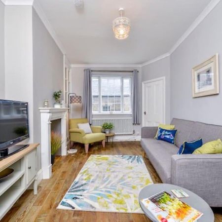 Victorian Townhouse - Stamford Centre - 2 Big Bedrooms, Living Room Kitchen Etc Tastefully Decorated Eksteriør bilde