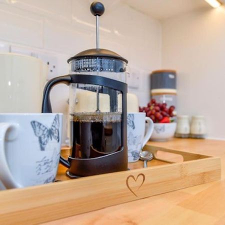 Victorian Townhouse - Stamford Centre - 2 Big Bedrooms, Living Room Kitchen Etc Tastefully Decorated Eksteriør bilde