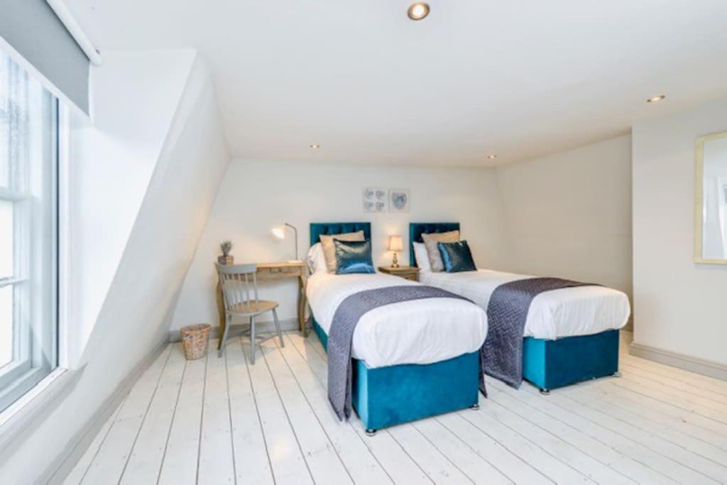 Victorian Townhouse - Stamford Centre - 2 Big Bedrooms, Living Room Kitchen Etc Tastefully Decorated Eksteriør bilde