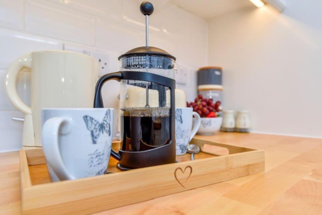 Victorian Townhouse - Stamford Centre - 2 Big Bedrooms, Living Room Kitchen Etc Tastefully Decorated Eksteriør bilde